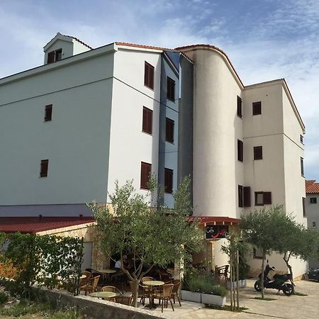 Apartments Villa Cherry Novalja Exterior foto