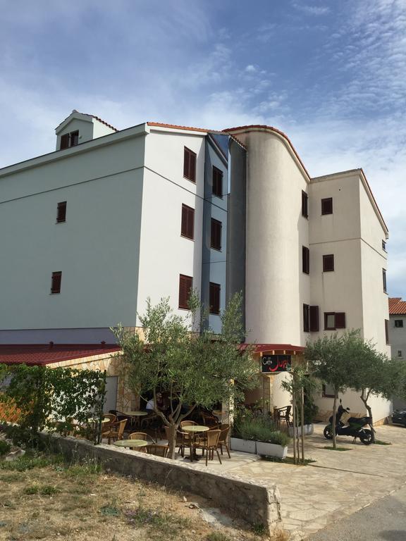 Apartments Villa Cherry Novalja Exterior foto